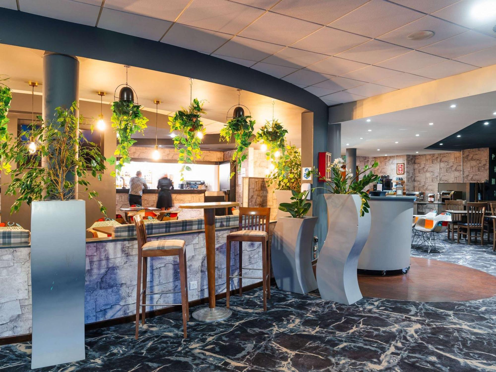 Novotel Milton Keynes Buitenkant foto