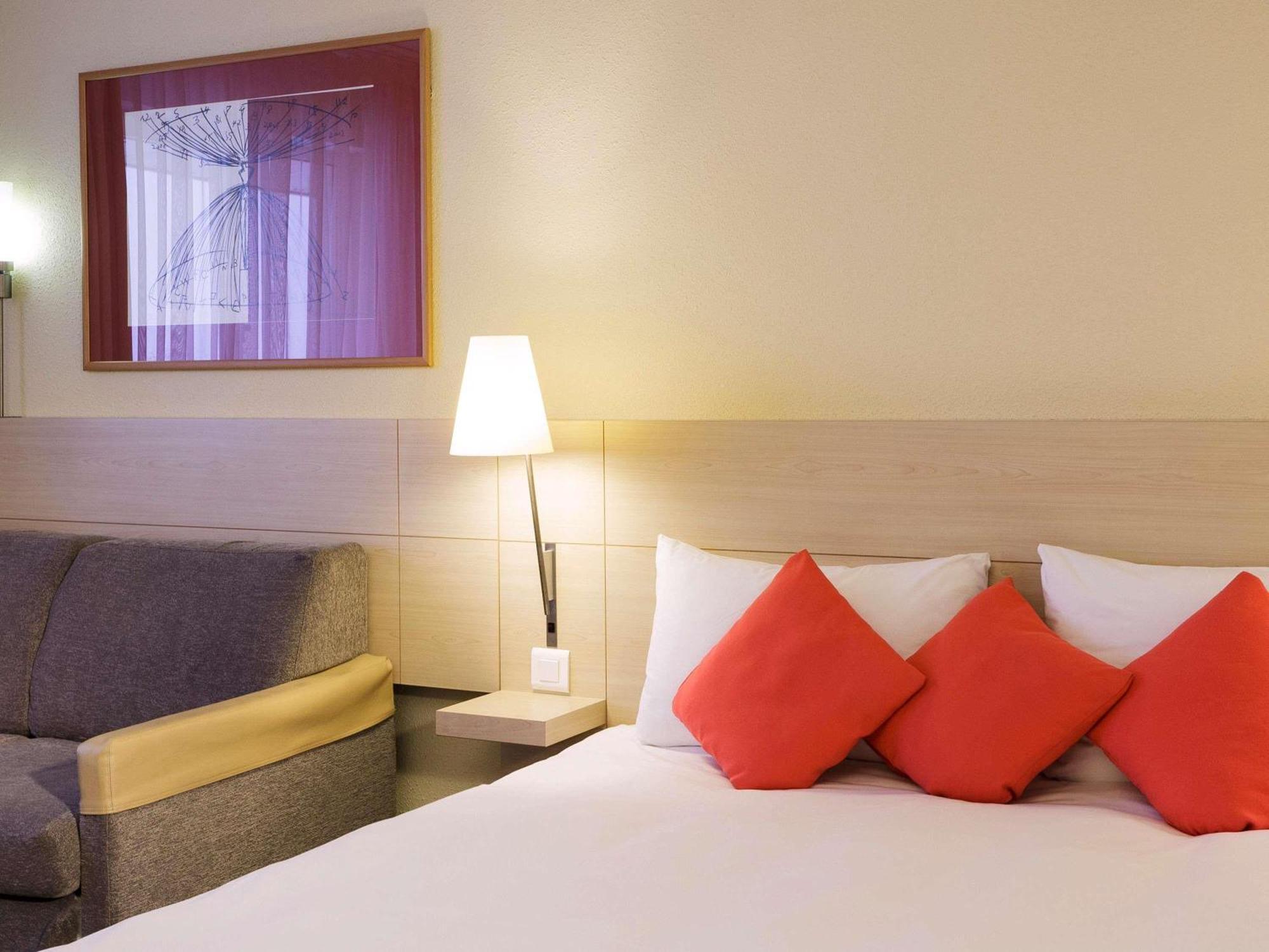Novotel Milton Keynes Buitenkant foto
